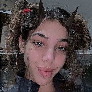 Meet your Posher, Tay